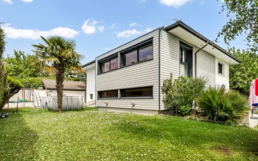 Villa individuelle d'architecte avec vue dégagée